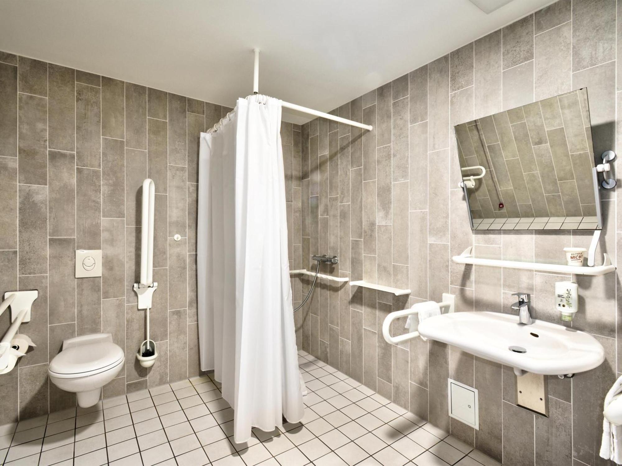 Bielefeld-city Hotel 3*