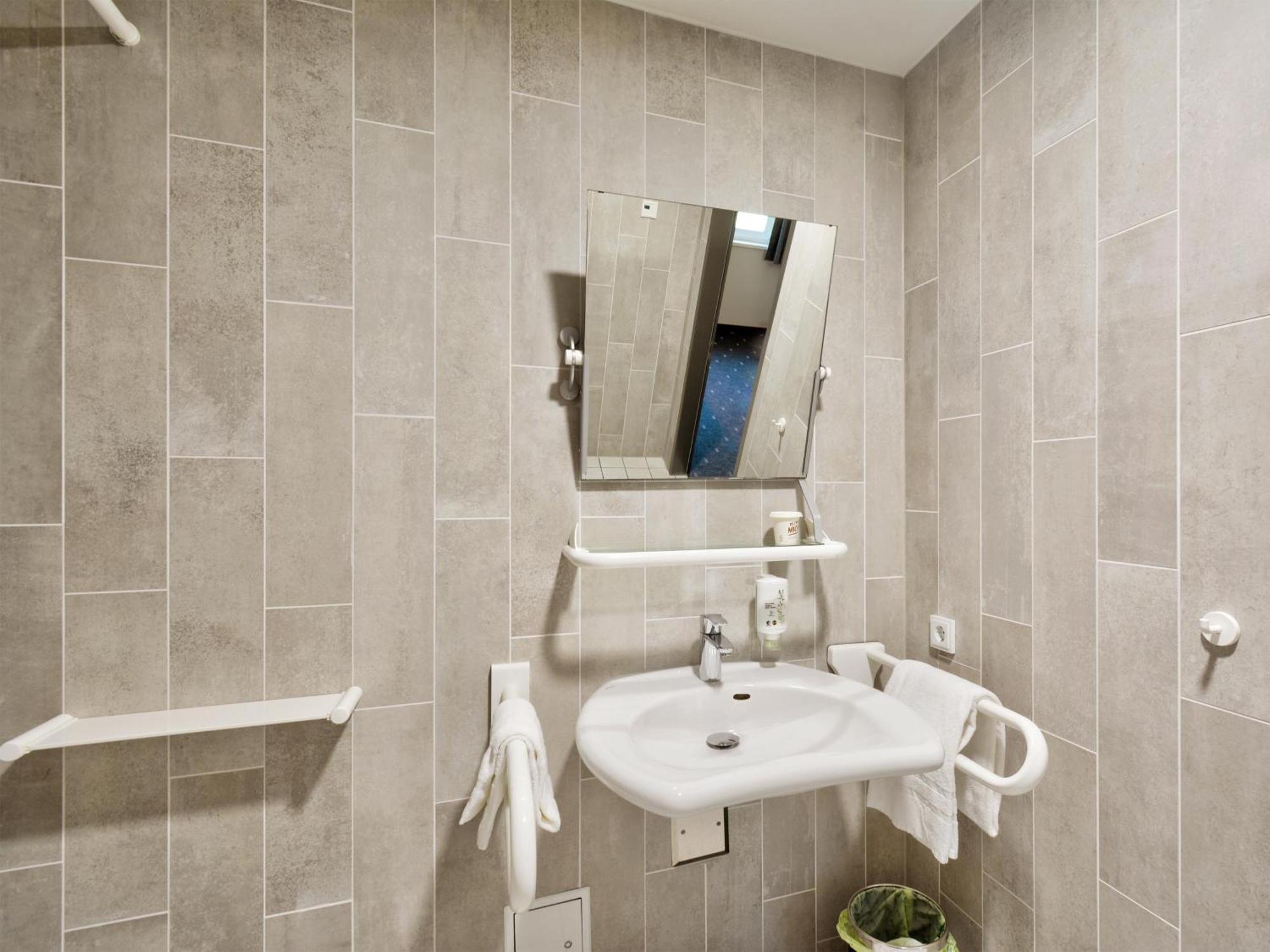 Hotel Bielefeld-city 3*