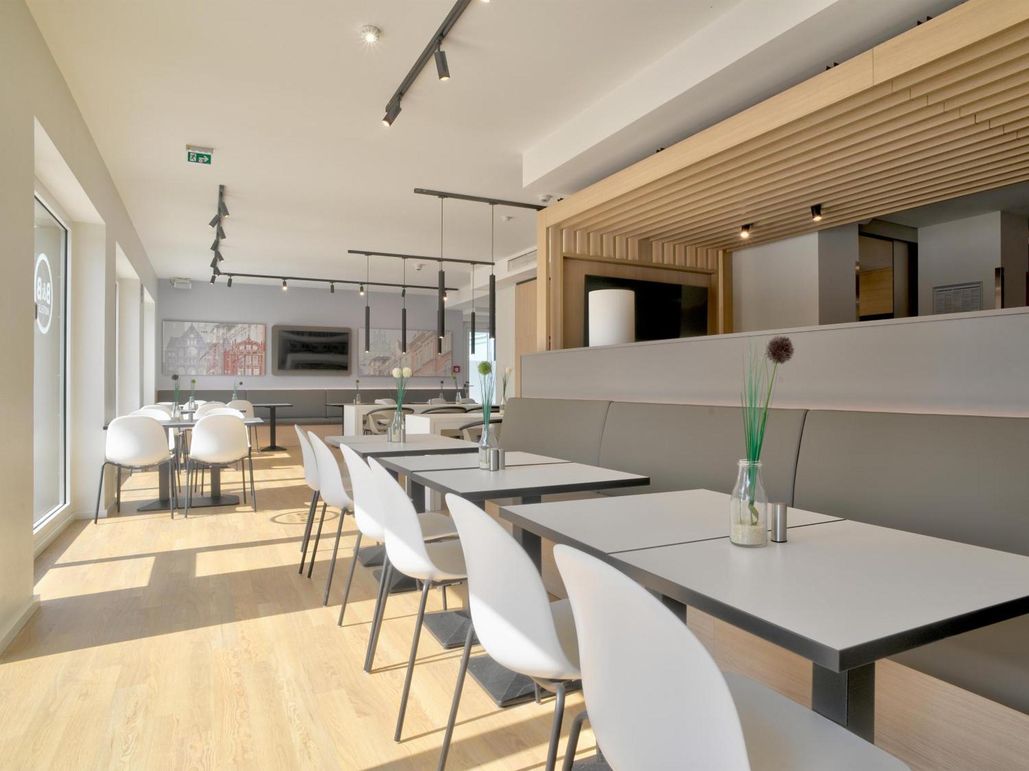 Hotel Bielefeld-city 3*